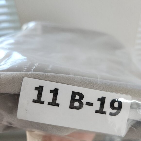 Athleta Trekkie North High Rise Jogger Size 10 Hiking Pants Gray Zip Pockets - Picture 13 of 13